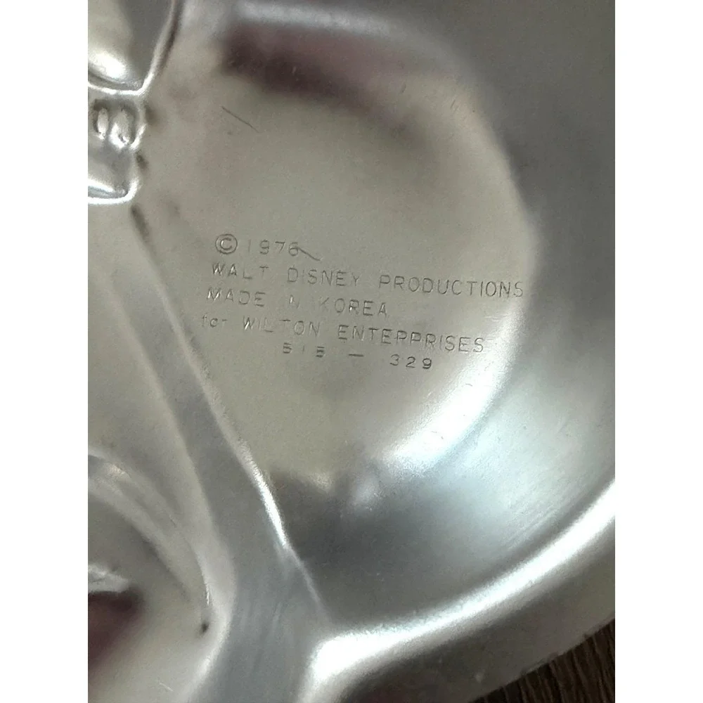 Wilton Mickey Mouse Cake Pan Vintage 1976 Disney Party Hat Mold 515-329